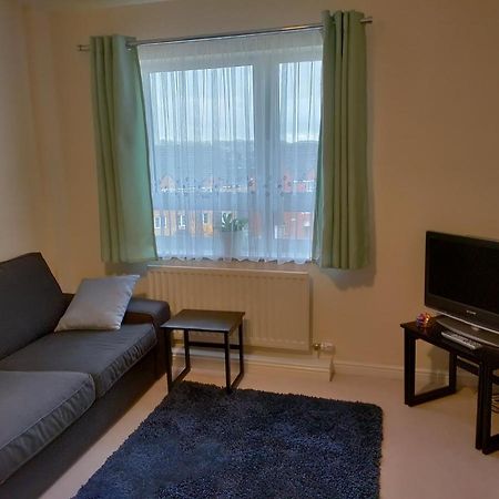 Double Room In A Top Floor Shared Apartment Northampton Buitenkant foto